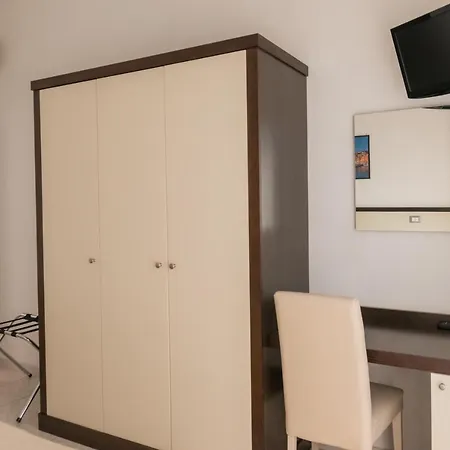 紫罗兰酒店 加埃塔