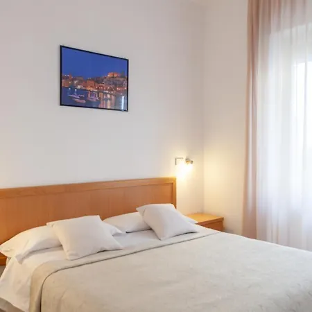 Viola Hotel