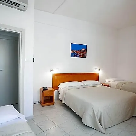 Viola Hotel