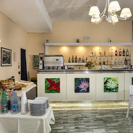 Viola Hotel 2*